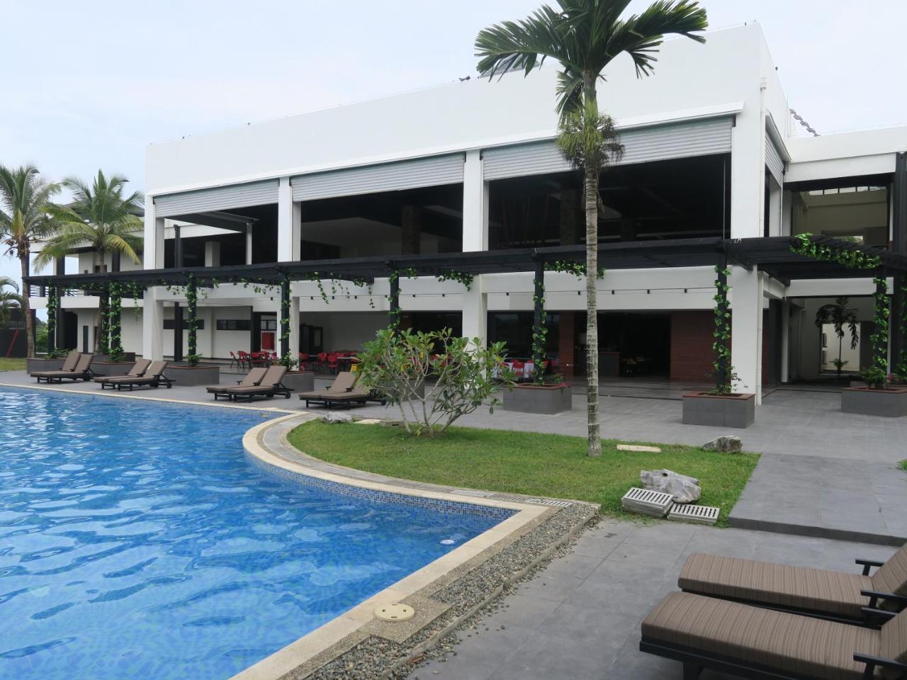 Nasau Resort & Villas Nadi Exteriör bild